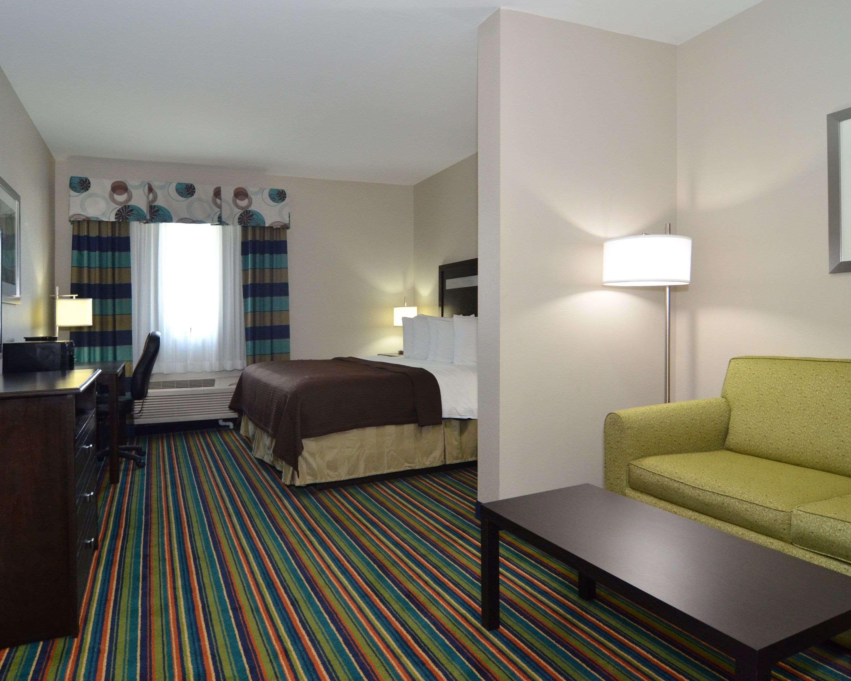 Quality Inn & Suites Kenedy - Karnes City Екстериор снимка