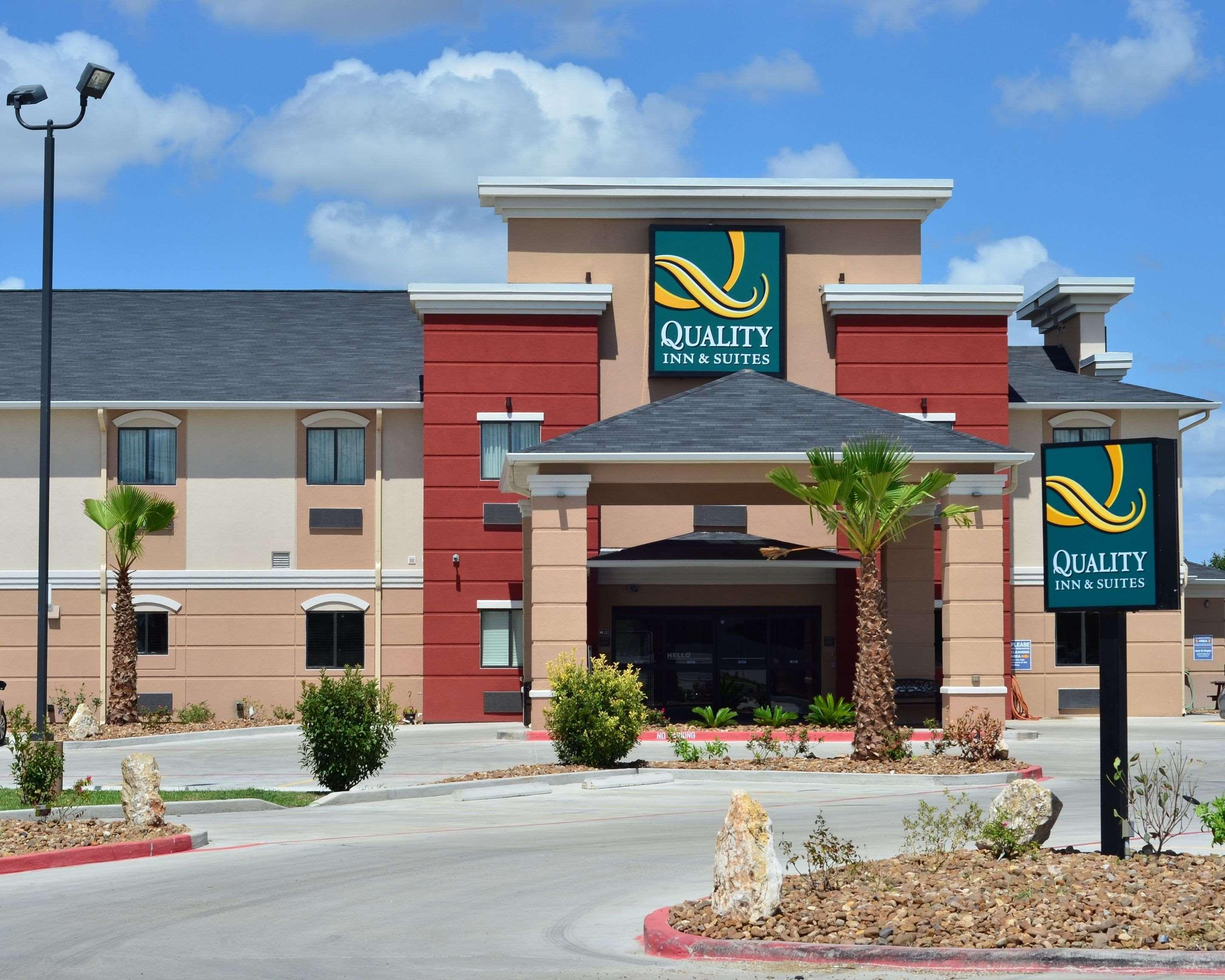 Quality Inn & Suites Kenedy - Karnes City Екстериор снимка
