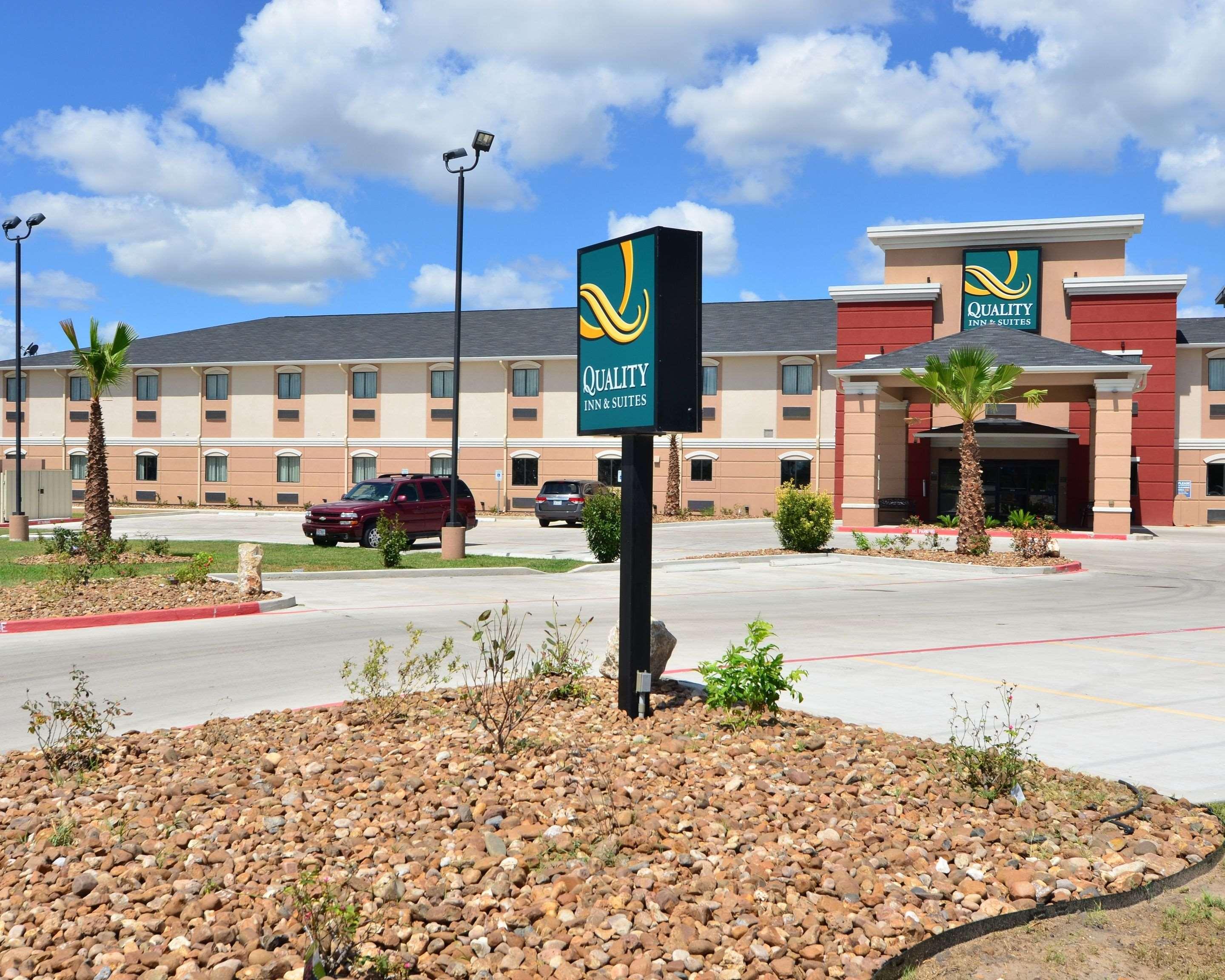 Quality Inn & Suites Kenedy - Karnes City Екстериор снимка