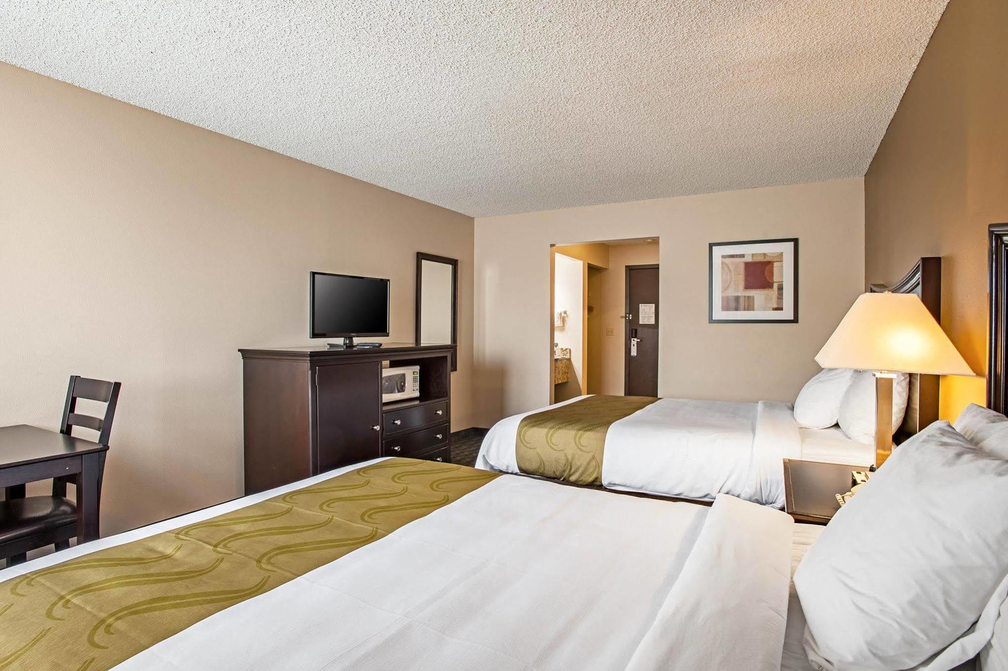 Quality Inn & Suites Kenedy - Karnes City Екстериор снимка